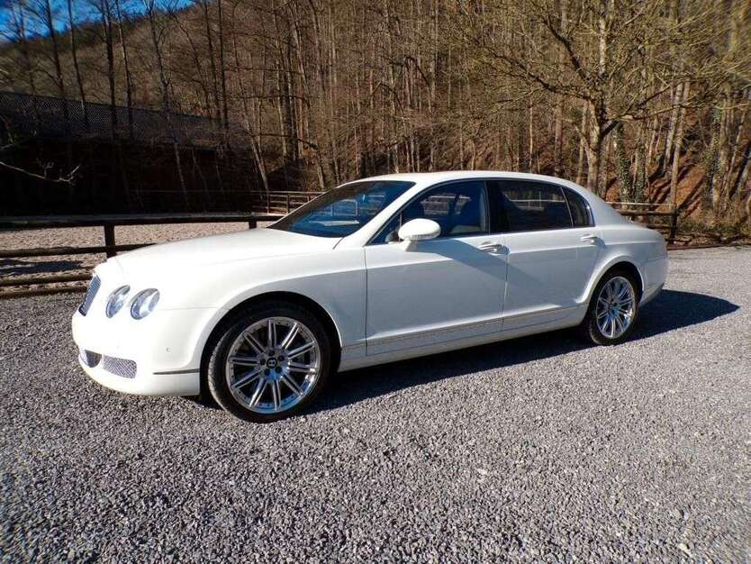 Bentley Flying Spur 13.548 km 57.000 € Monschau 52156