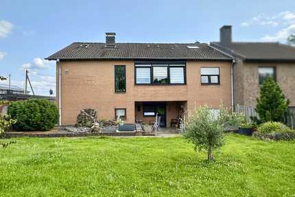 JÄSCHKE - Ihr Platz für Neues – Doppelhaus + Bungalow und großem Grundstück in Traumlage von Breinig