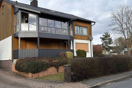 Haus Stockheim - 8 Zimmer, 201 m&sup2;, 324.000&euro; | Angebot:25958476