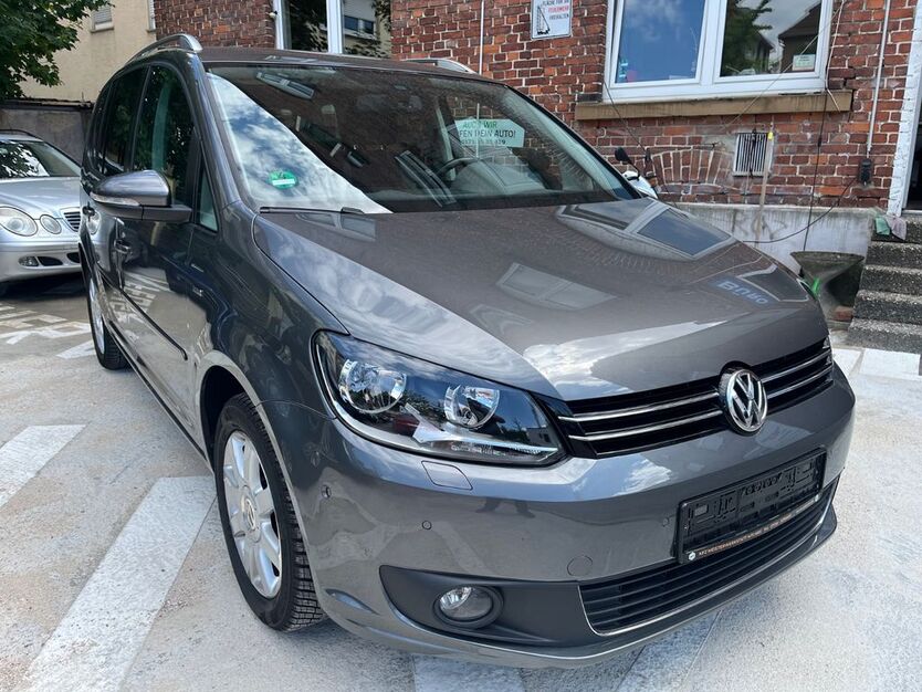VW Touran 123.000 km 9.300 € Heilbronn 74072