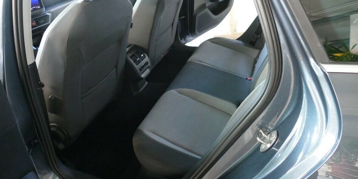 Seat Leon 1.5 TSI 85 kW Style 10.920 km 21.500 &euro; Wülfershausen 97535