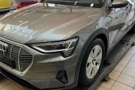 Audi e-tron 59.850 km 34.470 € Helmstedt 38350