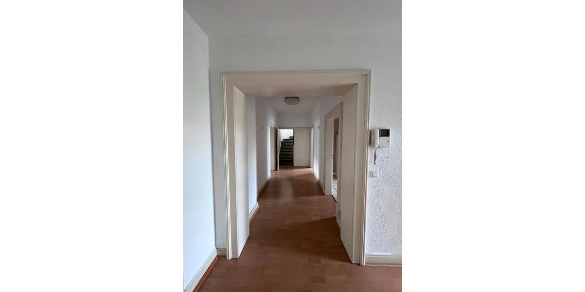 Dachgeschoßwohnung Hennef (Sieg) - 3 Zimmer, 120 m&sup2;, 1.200&euro; | Angebot:26286790