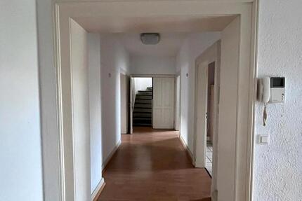 Wohnung Hennef (Sieg) - 3 Zimmer, 120 m&sup2;, 1.200&euro; | Angebot:26286790