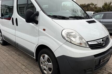 Opel Vivaro 158.400 km 8.800 &euro; Mintraching/Neufahrn 85375