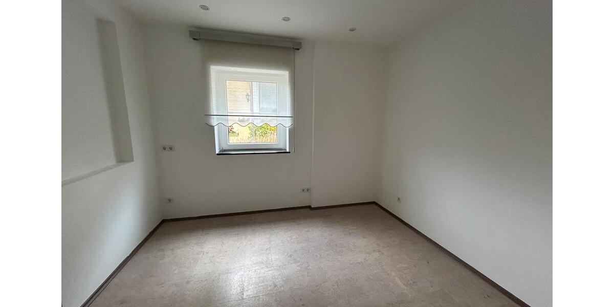 Etagenwohnung Staufenberg - 2 Zimmer, 80 m&sup2;, 750&euro; | Angebot:26680414