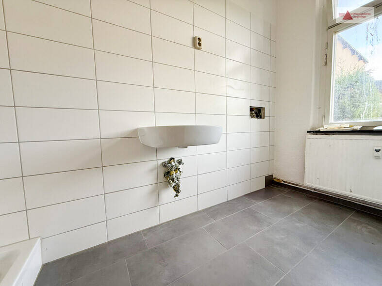 Reihenmittelhaus Zschopau - 9 Zimmer, 210 m&sup2;, 69.000&euro; | Angebot:22452439