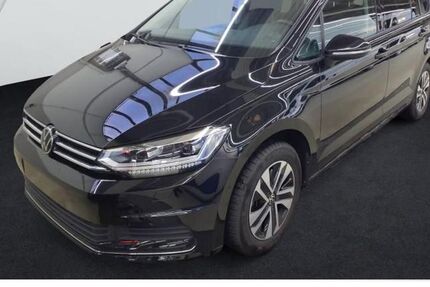 VW Touran 25.833 km 34.409 &euro; Nürnberg 90411