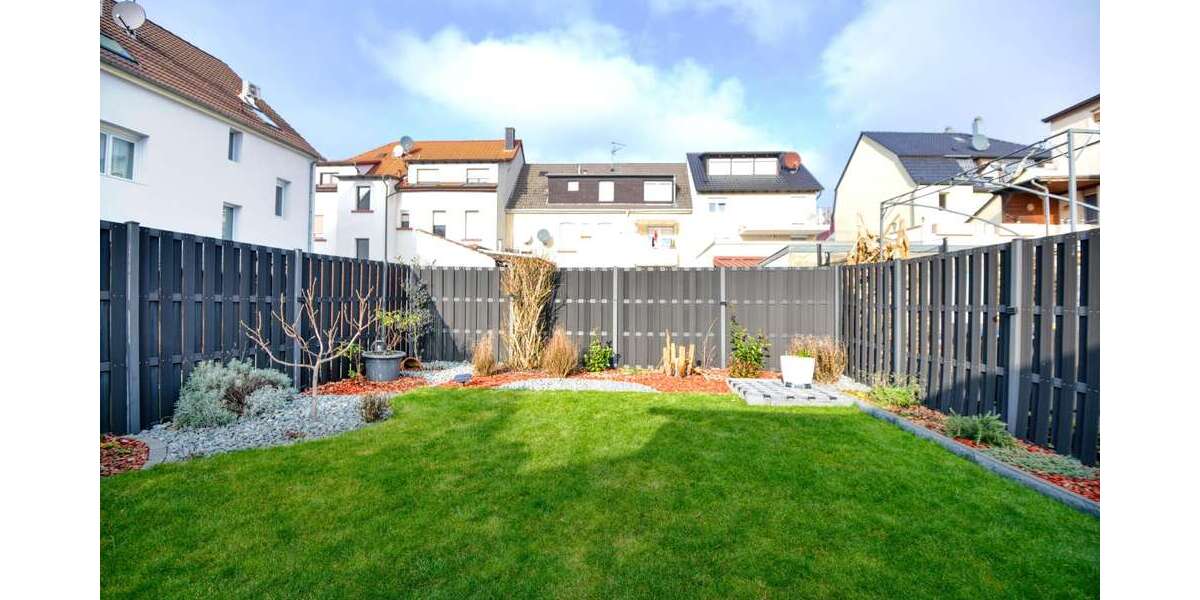 Bezugfsfreie 6 ZKBB mit XL-Panoramaterrasse & Gemeinschaftsgarten Gepflegtes 2FH mit Garage - Etagenwohnung Mannheim Sandhofen | Angebot:26749567