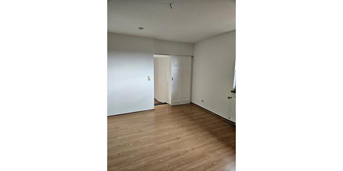 Erdgeschoßwohnung Wesenberg - 2.5 Zimmer, 84 m&sup2;, 690&euro; | Angebot:26184647