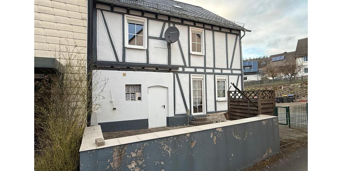 Einfamilienhaus Haiger - 4 Zimmer, 100 m&sup2;, 950&euro; | Angebot:26063641