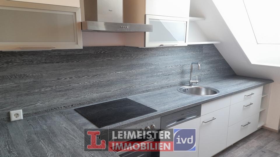 Ruhige teilrenovierte 3-Zi.-Wohnung mit SONNIGEM BALKON & BLICK INS GRÜNE 3 zimmer