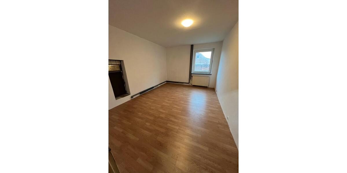 Einfamilienhaus Löwenberger Land - 7 Zimmer, 300 m&sup2;, 285.000&euro; | Angebot:26966042