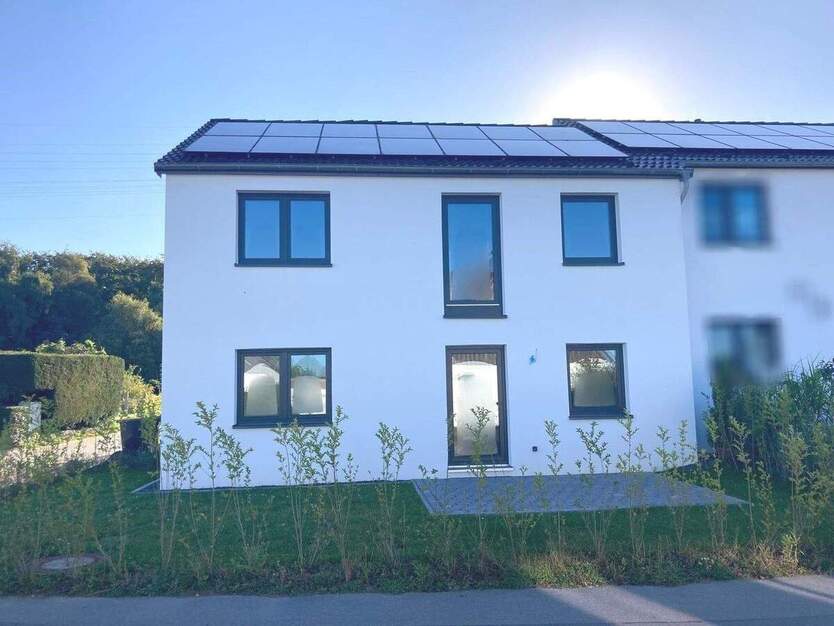 Kernsaniertes Reihenendhaus mit zwei separaten Wohneinheiten am Ellenberger Forst 6 zimmer