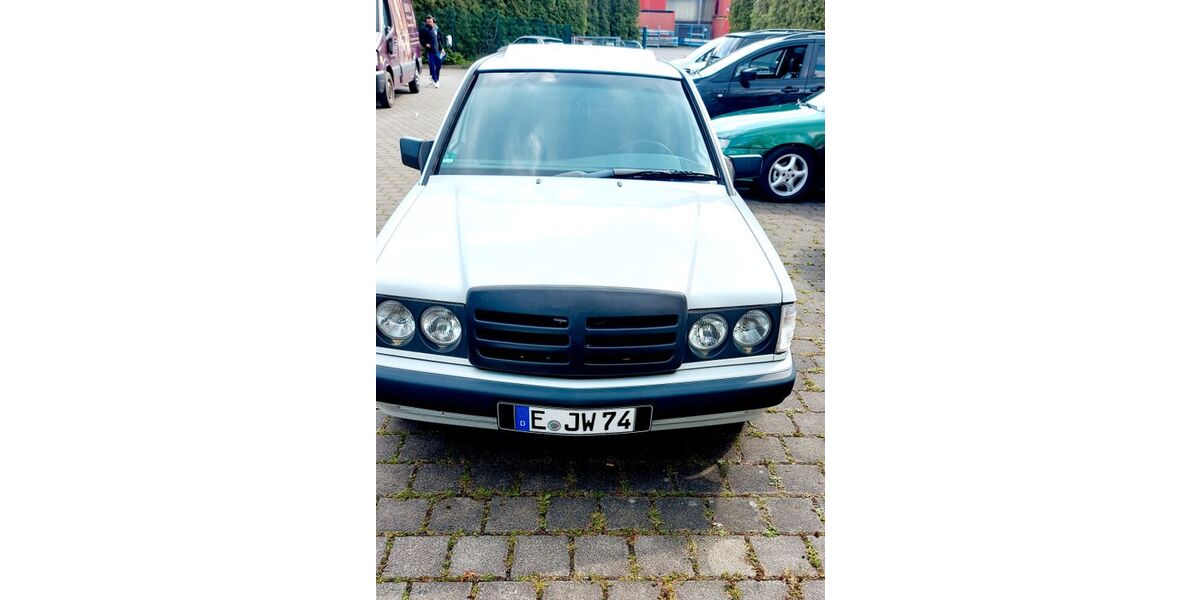 Mercedes-Benz 190 124.840 km 3.800 &euro; Essen 45307