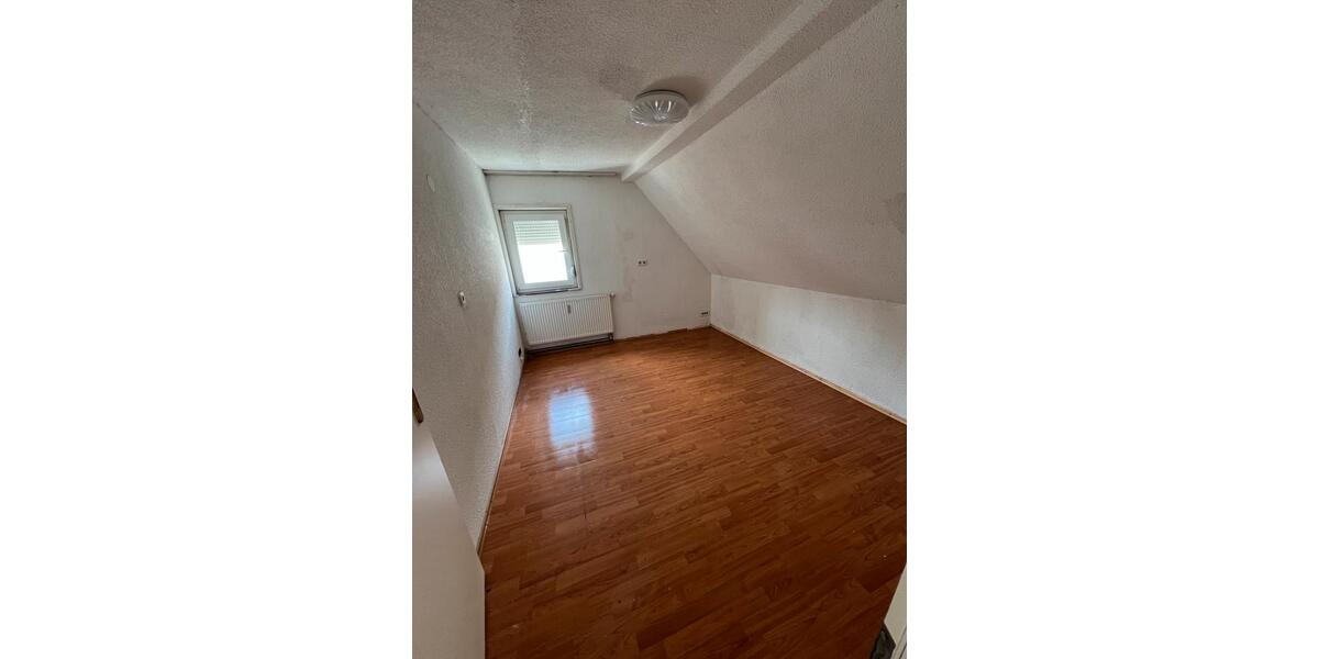 Mehrfamilienhaus, Wohnhaus Aichtal - 8 Zimmer, 160 m&sup2;, 1.800&euro; | Angebot:26377079