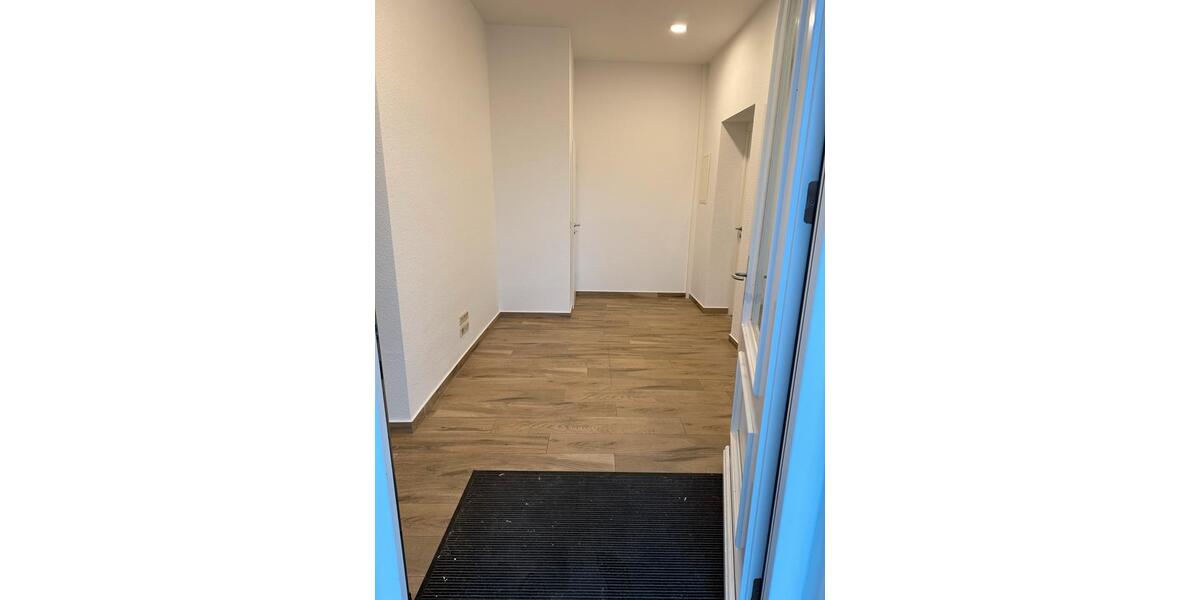 Wohnung auf ruhigem Grundstück zu vermieten 5 zimmer