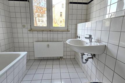 Wohnung Halle (Saale) Am Wasserturm/Thaerviertel - 1 Zimmer, 45 m&sup2;, 357&euro; | Angebot:23817010