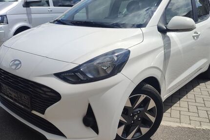 Hyundai i10 16.414 km 14.197 &euro; Birkenfeld 75217