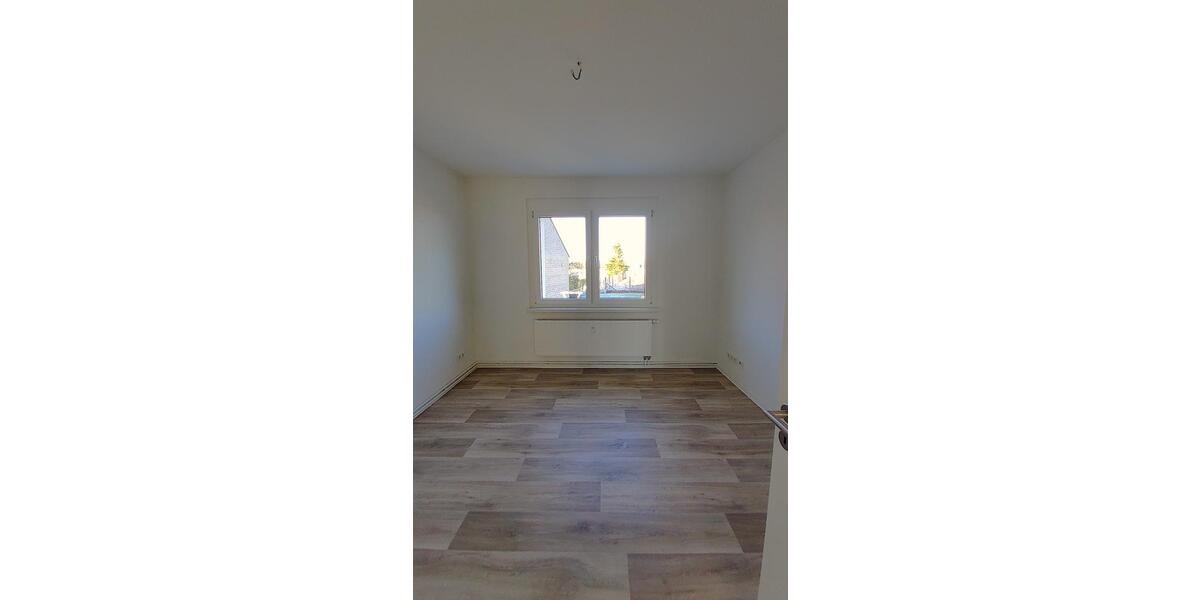 Etagenwohnung Genthin - 3 Zimmer, 64 m&sup2;, 450&euro; | Angebot:24990783