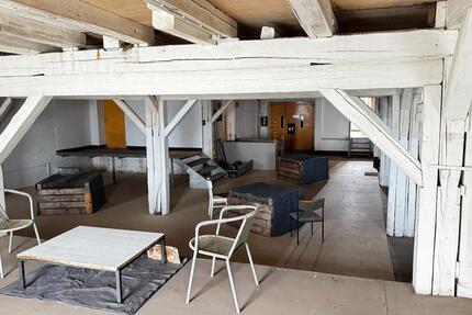 individuell zuzuschneidende Gewerbefläche in historischem Fachwerkgebäude zimmer