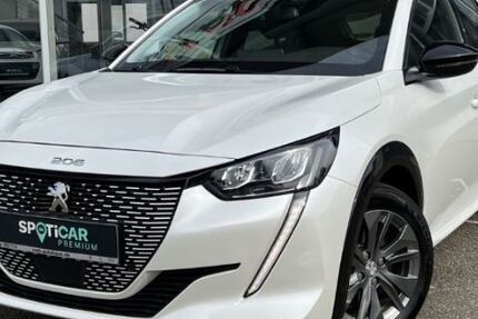 Peugeot 208 25.805 km 16.880 &euro; Offenburg 77654