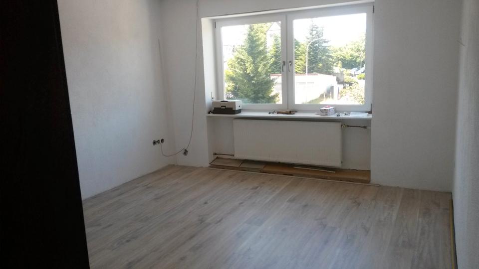 Reihenhaus Schwalbach - 7 Zimmer, 140 m&sup2;, 290.000&euro; | Angebot:27076625