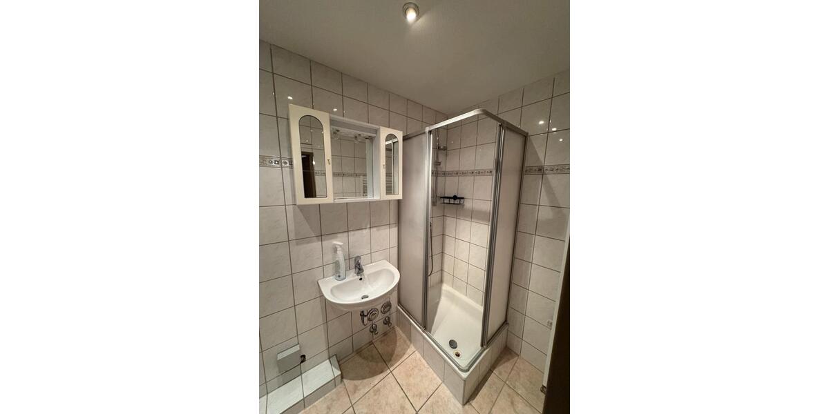 6-Zimmer-Wohnung mit Einbauküche – ca. 110 m² 6 zimmer