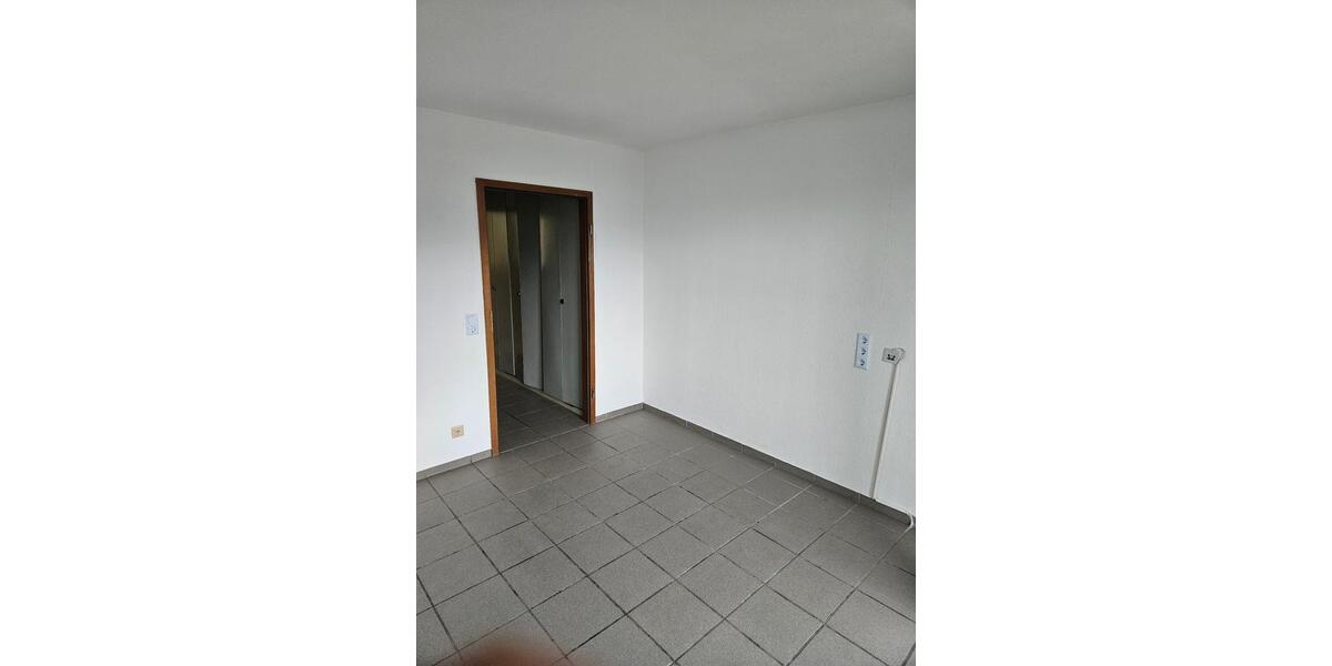 1-Zimmer-Wohnung mit Balkon und Tiefgarage 1 zimmer