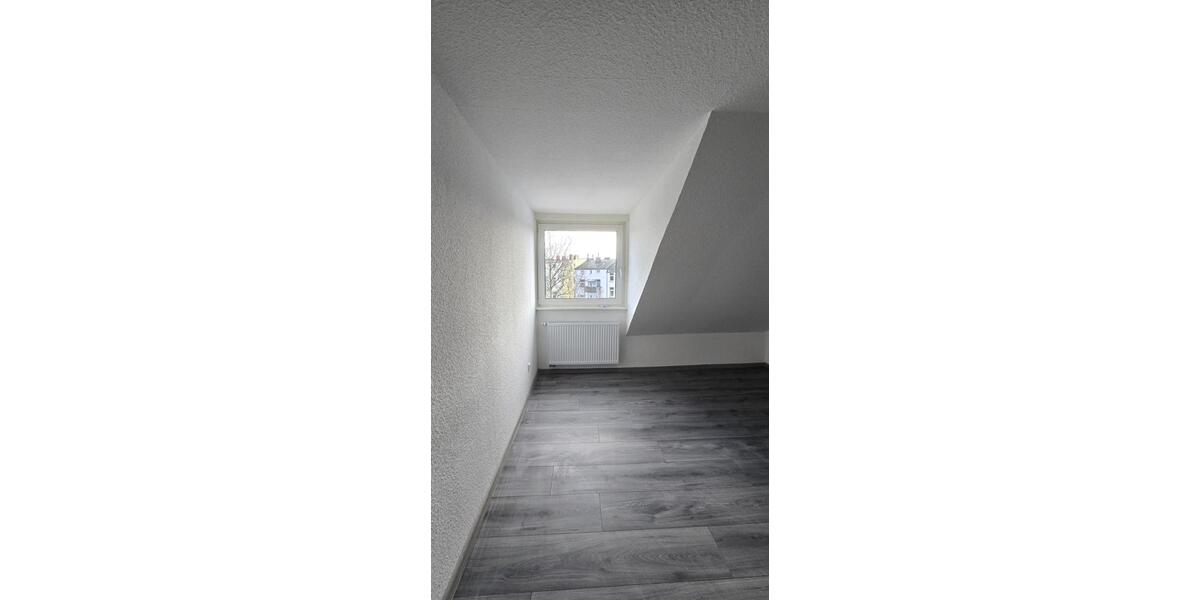 Dachgeschoßwohnung Wilhelmshaven Heppens - 5 Zimmer, 100 m&sup2;, 700&euro; | Angebot:25791708