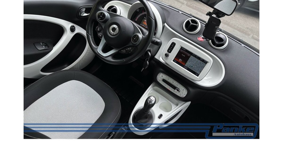 Smart ForFour Pano*Navi*SHZ*Tempo*Touch*PDC.h*LED* 63.149 km 6.890 &euro; Berlin 13187