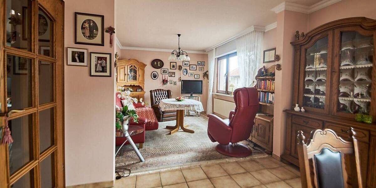 Mehrfamilienhaus, Wohnhaus Bornheim - 7 Zimmer, 182 m&sup2;, 550.000&euro; | Angebot:26361524