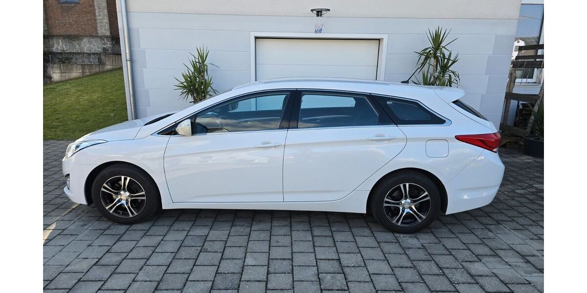 Hyundai i40 141.426 km 7.500 &euro; Tapfheim 86660