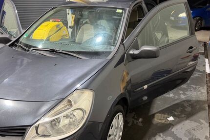 Renault Clio 172.000 km 2.000 &euro; Ludwigshafen 67063