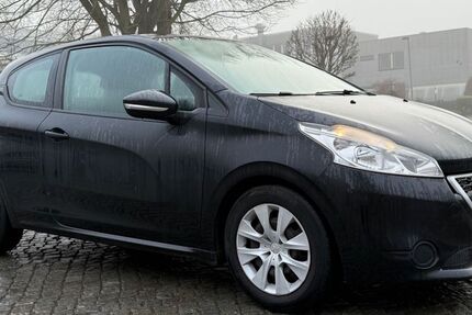 Peugeot 208 150.000 km 4.290 &euro; Bremen 28329