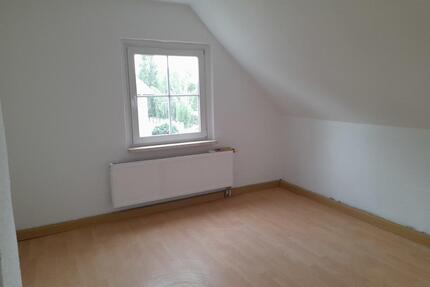 3-Raum Dachgeschoss Wohnung zu vermieten