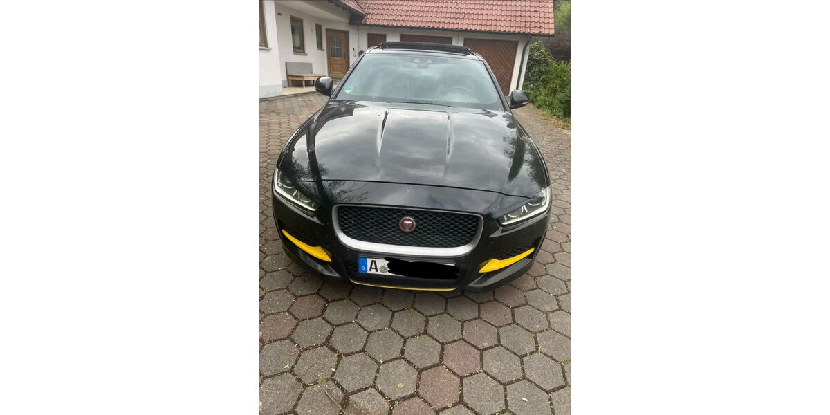 Jaguar XE 137.303 km 13.100 &euro; Ustersbach 86514