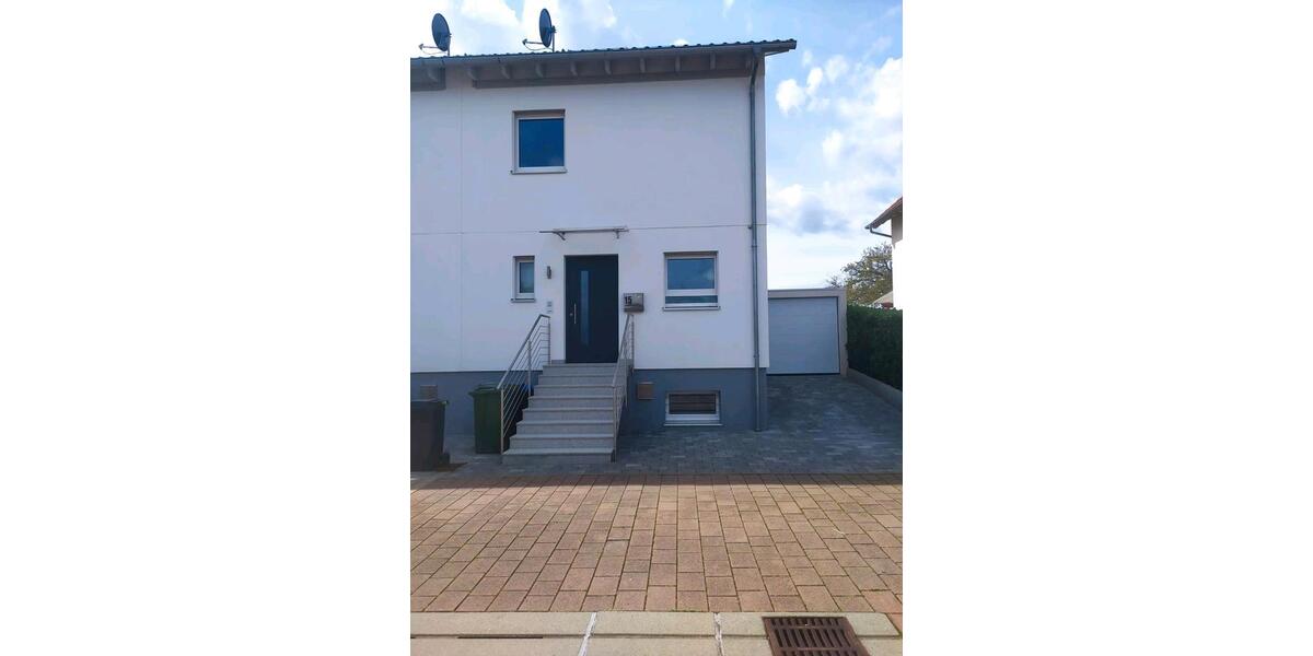 Doppelhaushälfte Remchingen - 5 Zimmer, 146 m&sup2;, 1.500&euro; | Angebot:26041521