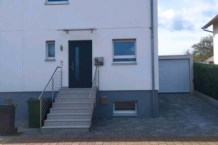 Haus Remchingen - 5 Zimmer, 146 m&sup2;, 1.500&euro; | Angebot:26041521