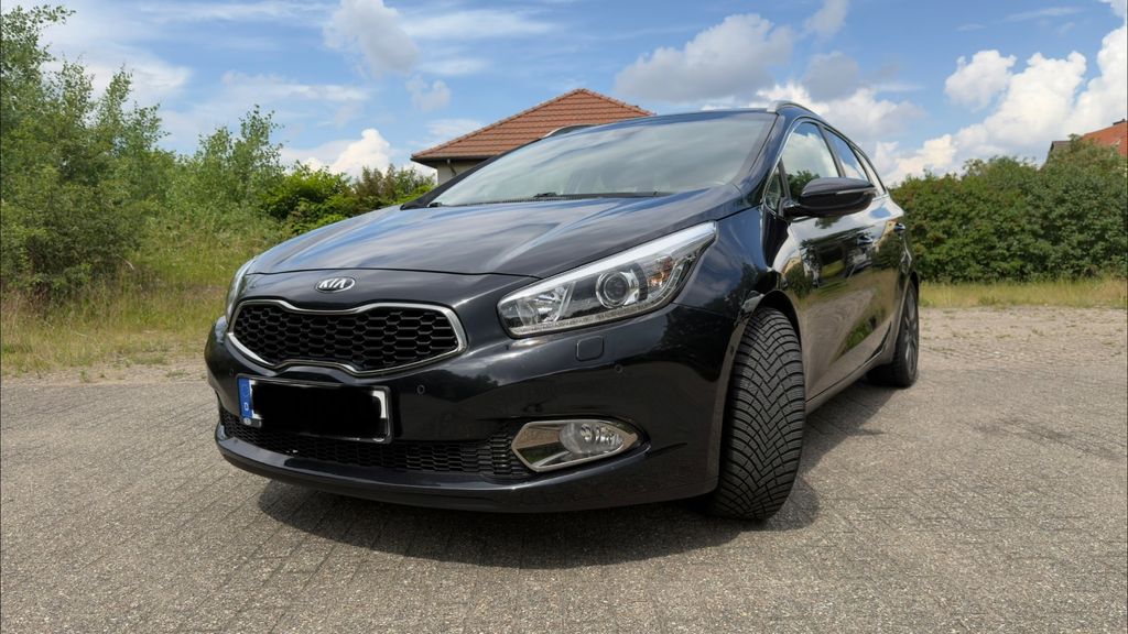 Kia ceed Sportswagon 121.250 km 8.900 &euro; Dessau-Roßlau 06847