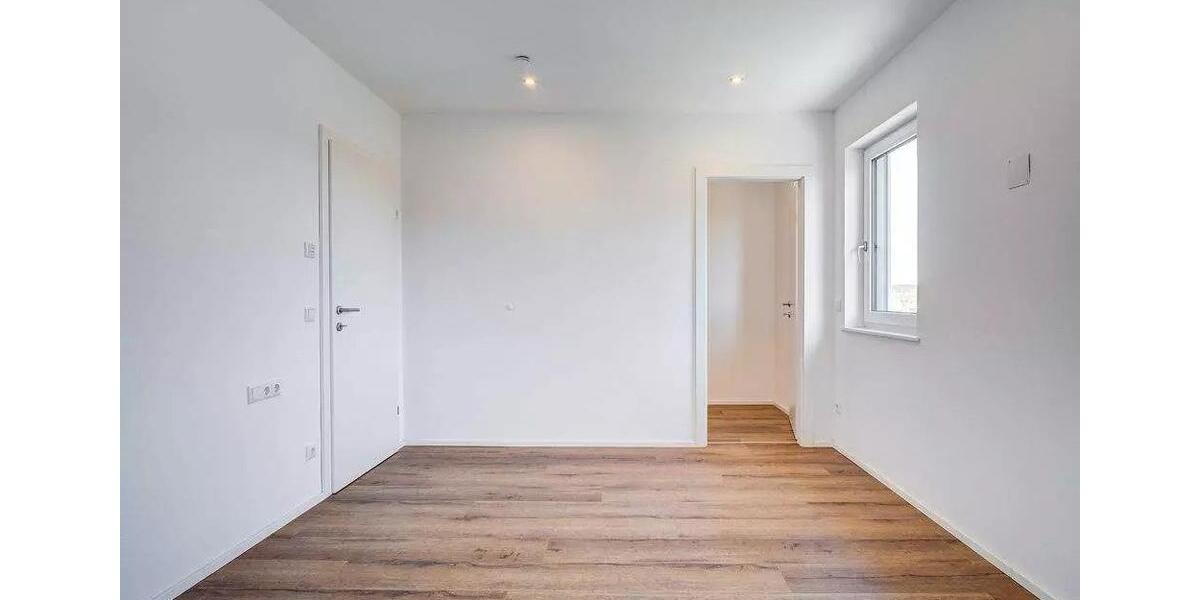 Doppelhaushälfte Burghausen - 5 Zimmer, 150 m&sup2;, 1.550&euro; | Angebot:25400312