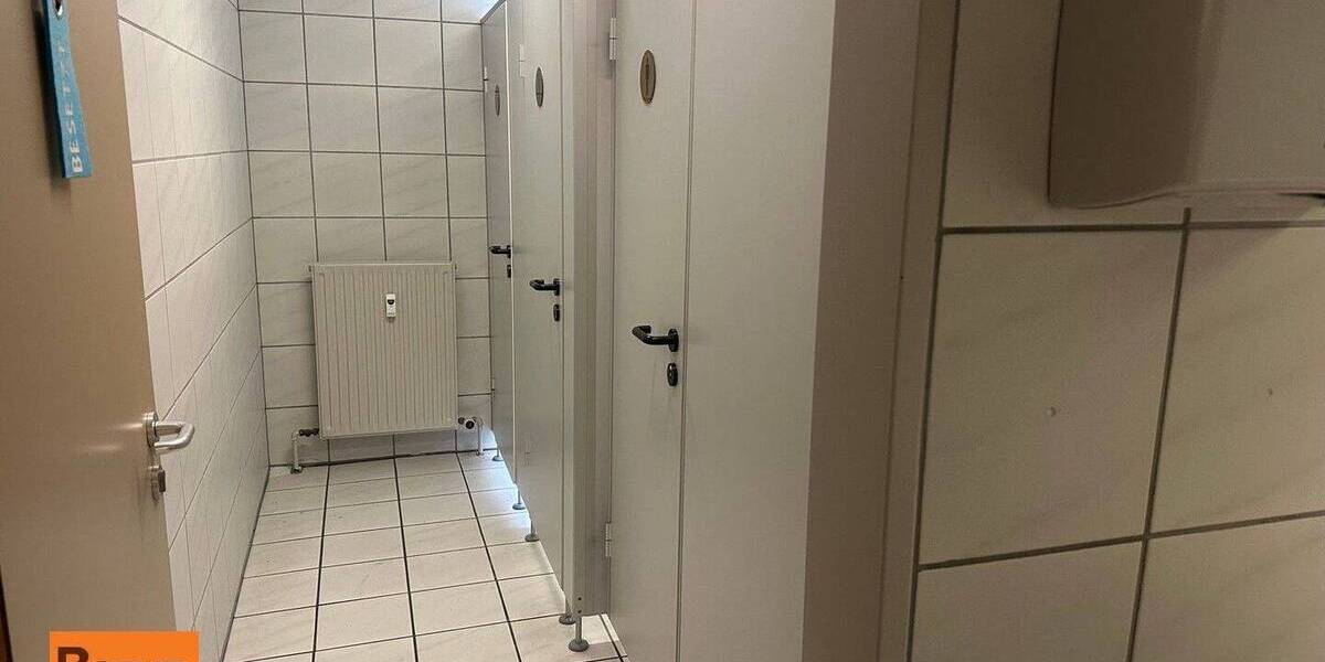 Gewerbeobjekt Villingen-Schwenningen Villingen - 8 Zimmer, 286 m&sup2;, 2.300&euro; | Angebot:25771332