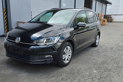 VW Touran 285.573 km 9.100 &euro; Darmstadt 64293