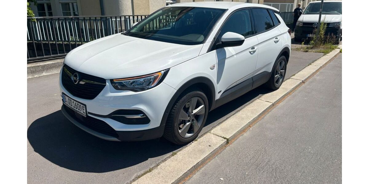Opel Grandland (X) 63.737 km 16.890 &euro; Berlin 12109