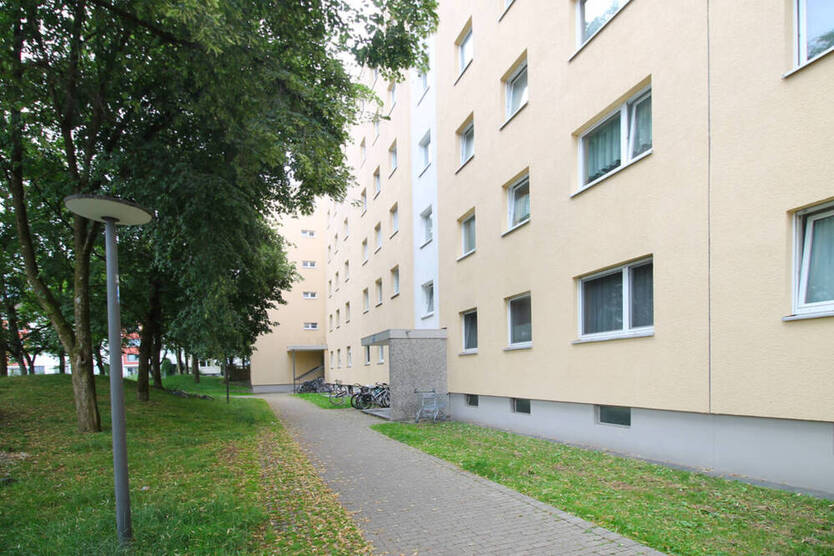 Sonnige 2-Zimmer-Wohnung in ruhiger Lage mit Westloggia