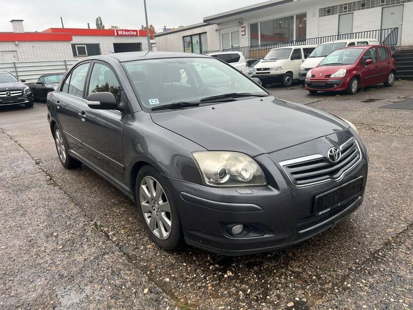 Toyota Avensis 159.474 km 3.700 € Hamm 59067
