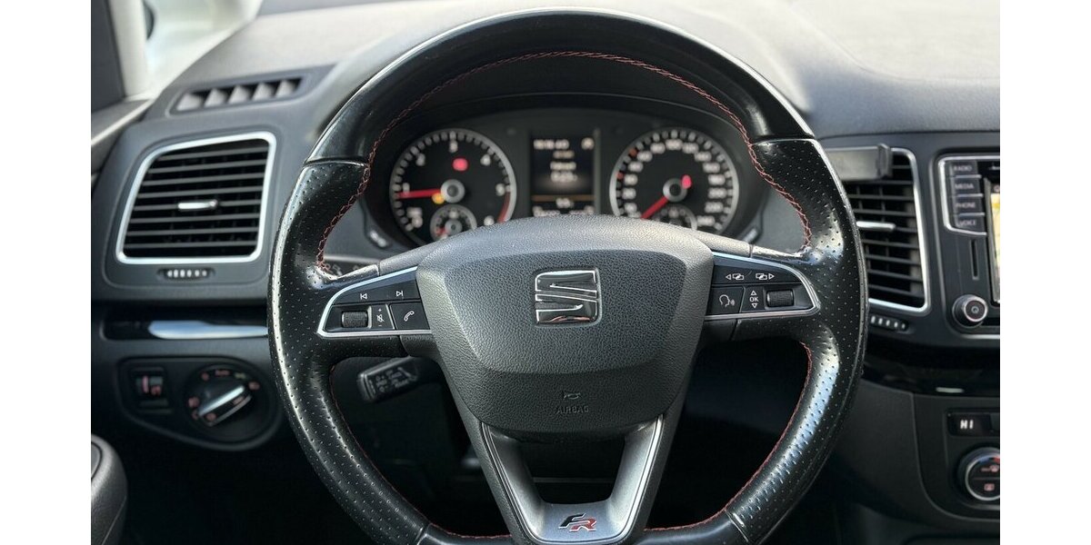 Seat Alhambra FR-Line KEYLE./KAMERA/NAVI/AHK/7-SITZER 136.143 km 17.900 &euro; Villingen-Schwenningen 78054