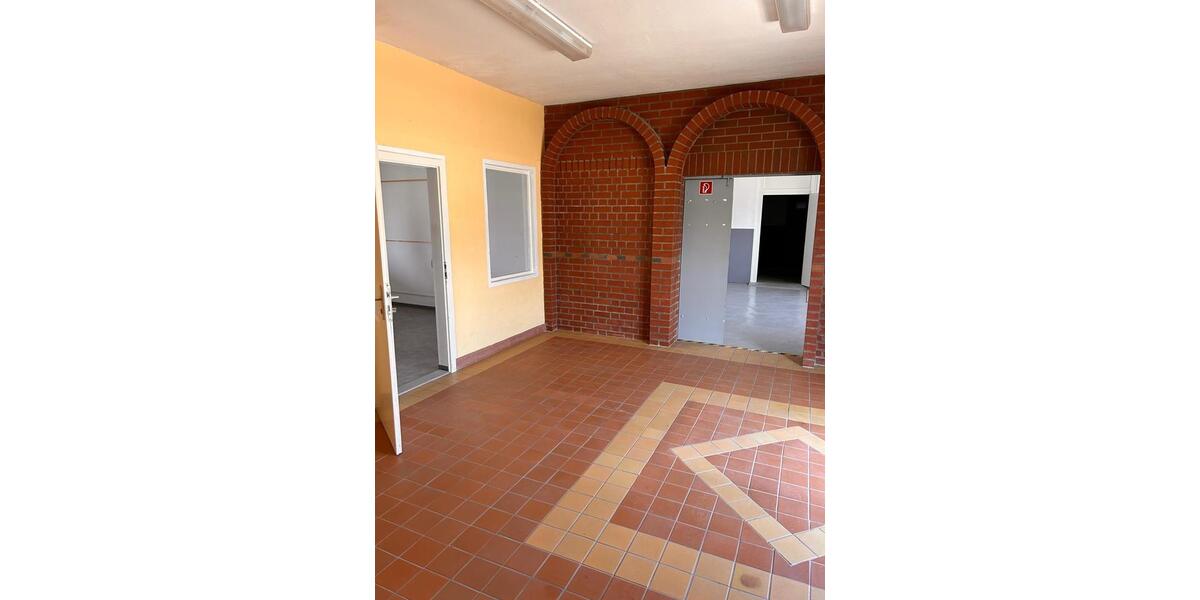 Gewerbeobjekt Waren (Müritz) - 1.390&euro; | Angebot:26580110