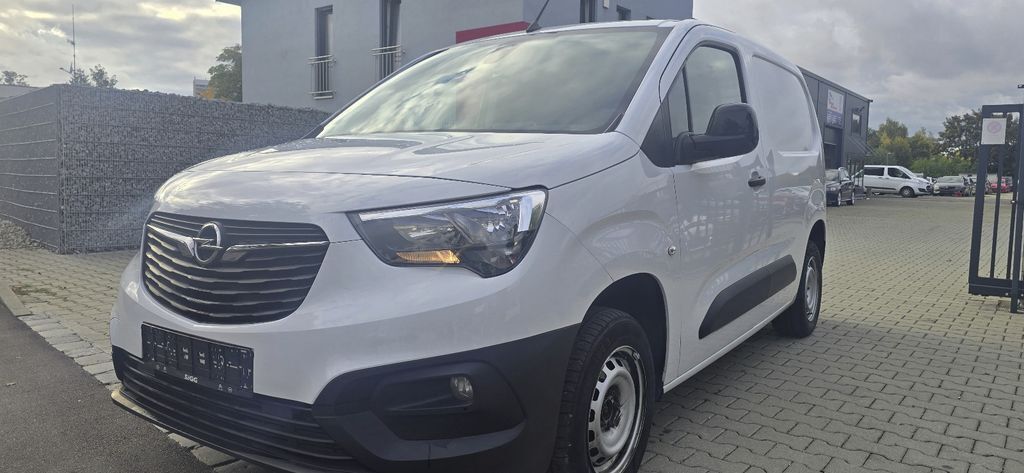 Opel Combo 147.000 km 9.990 € Augsburg 86167