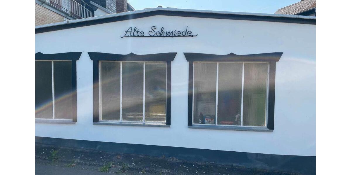 Einfamilienhaus Kastellaun - 8 Zimmer, 175 m&sup2;, 199.000&euro; | Angebot:27098656